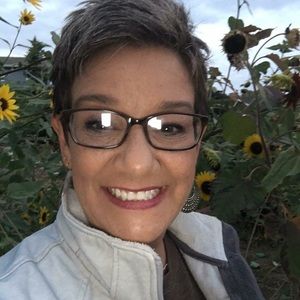 Meet your Posher, Angie